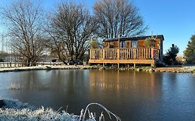 Rusty Duck Retreat Shepherds Hut